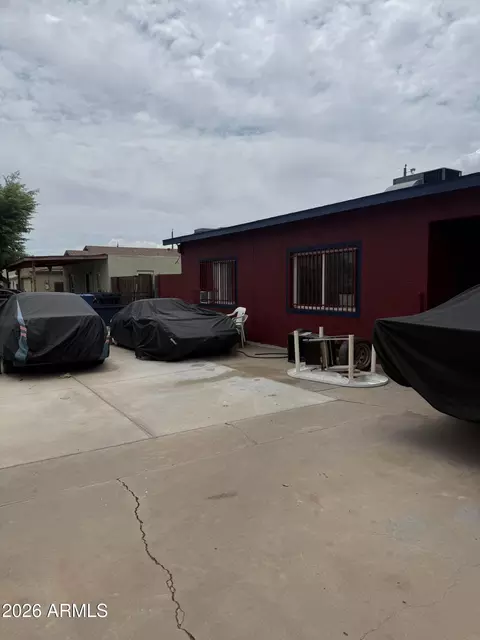 902 S 30th Dr, Phoenix, AZ 85009