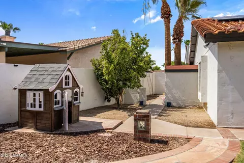 Exterior - 727 E Kings Ave, Phoenix, AZ 85022 photo 12 of 13
