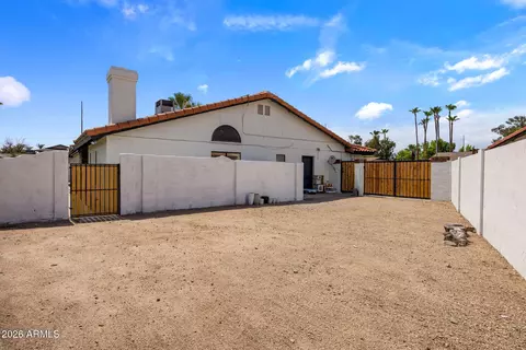 Exterior - 727 E Kings Ave, Phoenix, AZ 85022 photo 4 of 13