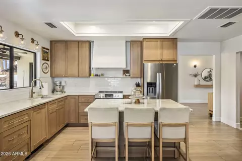 Kitchen - 727 E Kings Ave, Phoenix, AZ 85022 photo 2 of 5