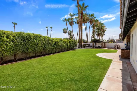 Exterior - 727 E Kings Ave, Phoenix, AZ 85022 photo 5 of 13