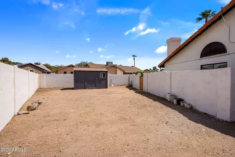 Exterior - 727 E Kings Ave, Phoenix, AZ 85022 photo 3 of 13