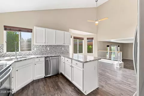 Kitchen - 181 S Tiago Dr, Gilbert, AZ 85233 photo 3 of 3