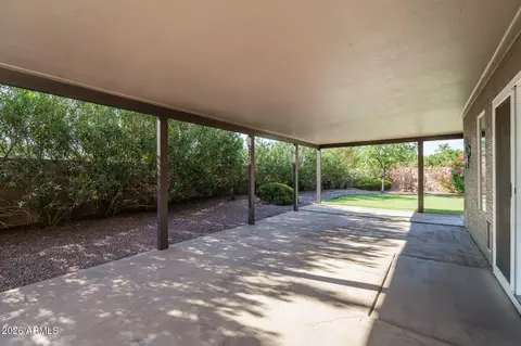 Exterior - 181 S Tiago Dr, Gilbert, AZ 85233 photo 6 of 13