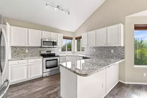 Kitchen - 181 S Tiago Dr, Gilbert, AZ 85233 photo 1 of 3