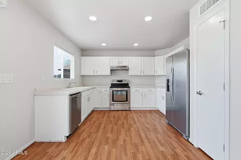 Kitchen - 1734 S Lawther Dr, Apache Junction, AZ 85120 photo 1 of 4
