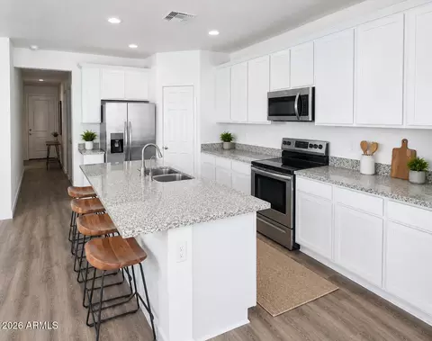 Kitchen - 2334 E Levi Dr, Phoenix, AZ 85040 photo 2 of 2