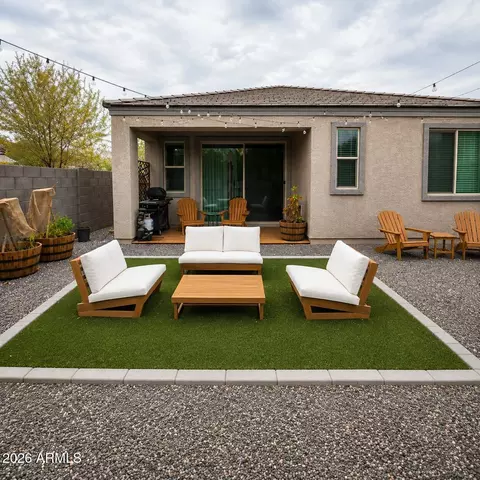 Exterior - 2334 E Levi Dr, Phoenix, AZ 85040 photo 5 of 6