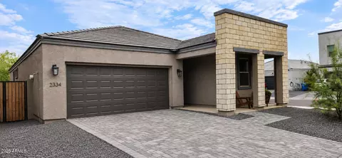 Exterior - 2334 E Levi Dr, Phoenix, AZ 85040 photo 2 of 6