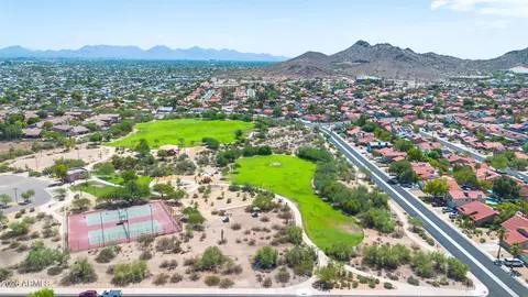 View/Area - 1536 E Meadow Ln, Phoenix, AZ 85022 photo 6 of 6