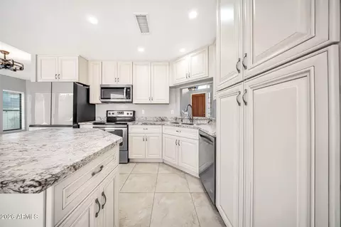 Kitchen - 1536 E Meadow Ln, Phoenix, AZ 85022 photo 5 of 5