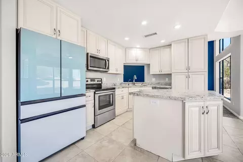 Kitchen - 1536 E Meadow Ln, Phoenix, AZ 85022 photo 3 of 5