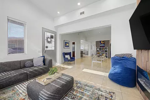 Living - 4411 N 18th St, Phoenix, AZ 85016 photo 1 of 5