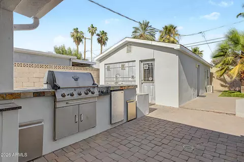 Exterior - 4411 N 18th St, Phoenix, AZ 85016 photo 2 of 6