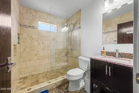 Bath - 4411 N 18th St, Phoenix, AZ 85016 photo 4 of 6