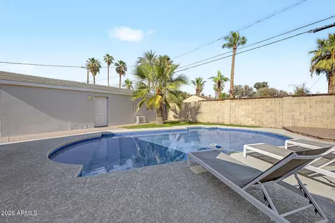 Exterior - 4411 N 18th St, Phoenix, AZ 85016 photo 5 of 6
