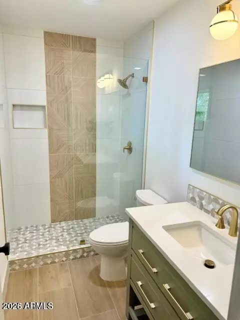 Bath - 1901 E Missouri Ave #220, Phoenix, AZ 85016 photo 2 of 2