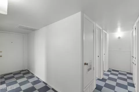 Entry Way - 2242 E Chipman Rd, Phoenix, AZ 85040 photo 1 of 1