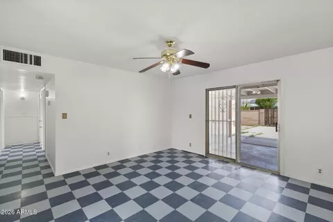 Living - 2242 E Chipman Rd, Phoenix, AZ 85040 photo 1 of 1