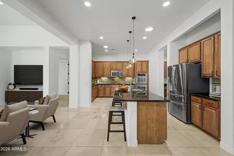 Kitchen - 3139 E Harwell Rd, Phoenix, AZ 85042 photo 3 of 3
