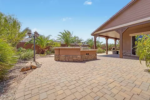 Exterior - 3139 E Harwell Rd, Phoenix, AZ 85042 photo 10 of 12