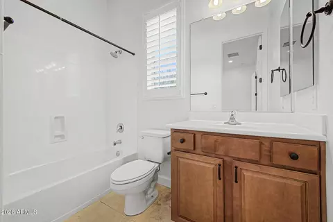 Bath - 3139 E Harwell Rd, Phoenix, AZ 85042 photo 6 of 6