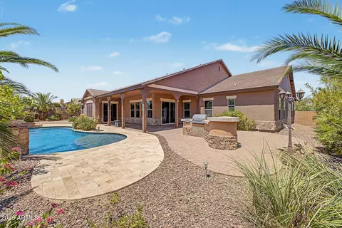 Exterior - 3139 E Harwell Rd, Phoenix, AZ 85042 photo 9 of 12