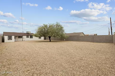 Exterior - 2750 E Wier Ave, Phoenix, AZ 85040 photo 4 of 5