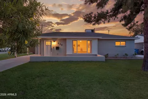 Exterior - 939 E Berridge Ln, Phoenix, AZ 85014 photo 1 of 5