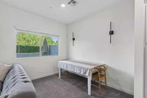 Dining - 8267 N 22nd Dr, Phoenix, AZ 85021 photo 1 of 1