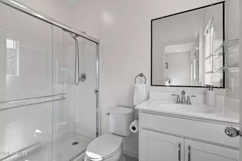 Bath - 8267 N 22nd Dr, Phoenix, AZ 85021 photo 1 of 3
