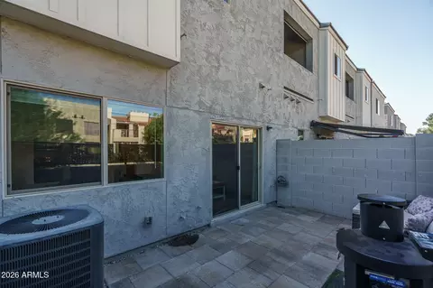Exterior - 8267 N 22nd Dr, Phoenix, AZ 85021 photo 4 of 9