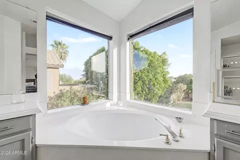 Bath - 14264 S 12th Pl, Phoenix, AZ 85048 photo 4 of 5