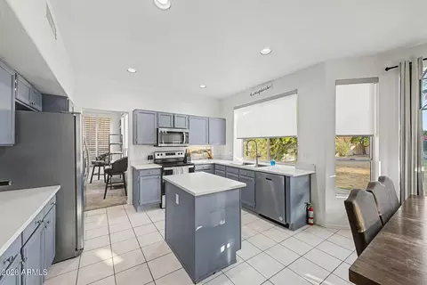 Kitchen - 14264 S 12th Pl, Phoenix, AZ 85048 photo 2 of 4
