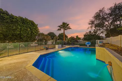Exterior - 14264 S 12th Pl, Phoenix, AZ 85048 photo 9 of 11