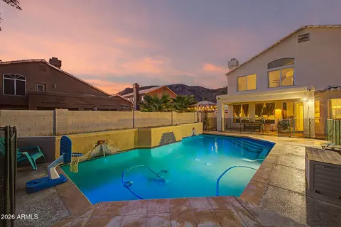 Exterior - 14264 S 12th Pl, Phoenix, AZ 85048 photo 10 of 11