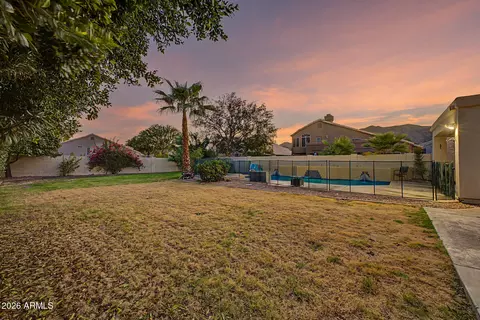 Exterior - 14264 S 12th Pl, Phoenix, AZ 85048 photo 7 of 11