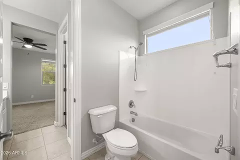 Bath - 4247 E Comstock Dr, Gilbert, AZ 85296 photo 4 of 8