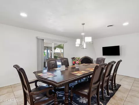 Dining - 3048 E Sierra St, Phoenix, AZ 85028 photo 2 of 2
