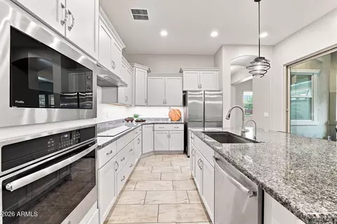 Kitchen - 4327 E Ronald St, Gilbert, AZ 85295 photo 3 of 5