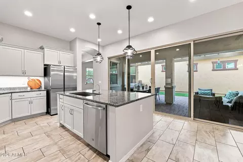 Kitchen - 4327 E Ronald St, Gilbert, AZ 85295 photo 4 of 5