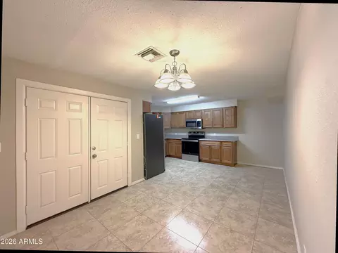 Dining - 2713 E Juniper Ave, Phoenix, AZ 85032 photo 1 of 1