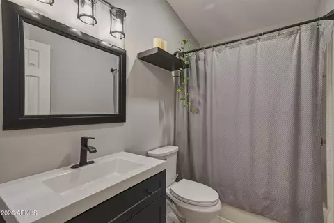 Bath - 113 N Pinecrest Rd, Payson, AZ 85541 photo 1 of 2