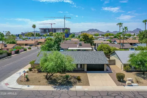 View/Area - 4541 E Willow Ave, Phoenix, AZ 85032 photo 2 of 25