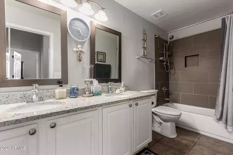 Bath - 265 E Liberty Ln, Gilbert, AZ 85296 photo 5 of 5