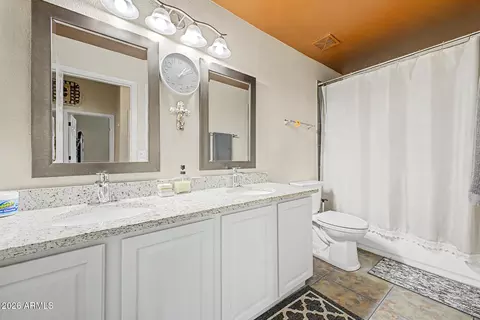 Bath - 265 E Liberty Ln, Gilbert, AZ 85296 photo 4 of 5