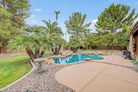 Exterior - 265 E Liberty Ln, Gilbert, AZ 85296 photo 5 of 11