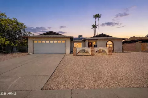 5228 W Garden Dr, Glendale, AZ 85304