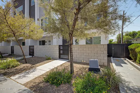 Exterior - 4444 N 25th St #18, Phoenix, AZ 85016 photo 2 of 12