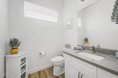 Bath - 4444 N 25th St #18, Phoenix, AZ 85016 photo 2 of 4